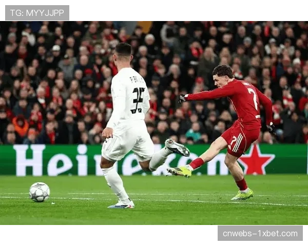 纽卡斯尔联主场对阵卡拉巴克，戈登冲击个人欧冠第11球